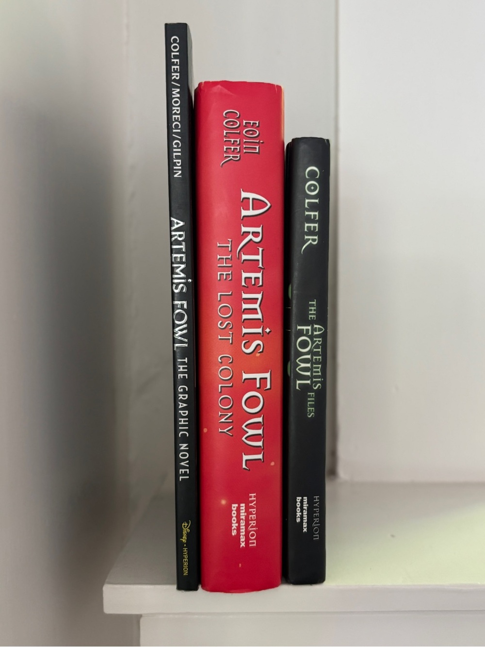 DISNEY Artemis Fowl Book Set: 2 Hardcover + 1 Graphic Novel - Picture 5 of 6